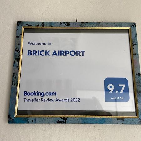 Апартаменты Brick Airport Кристьян Экстерьер фото
